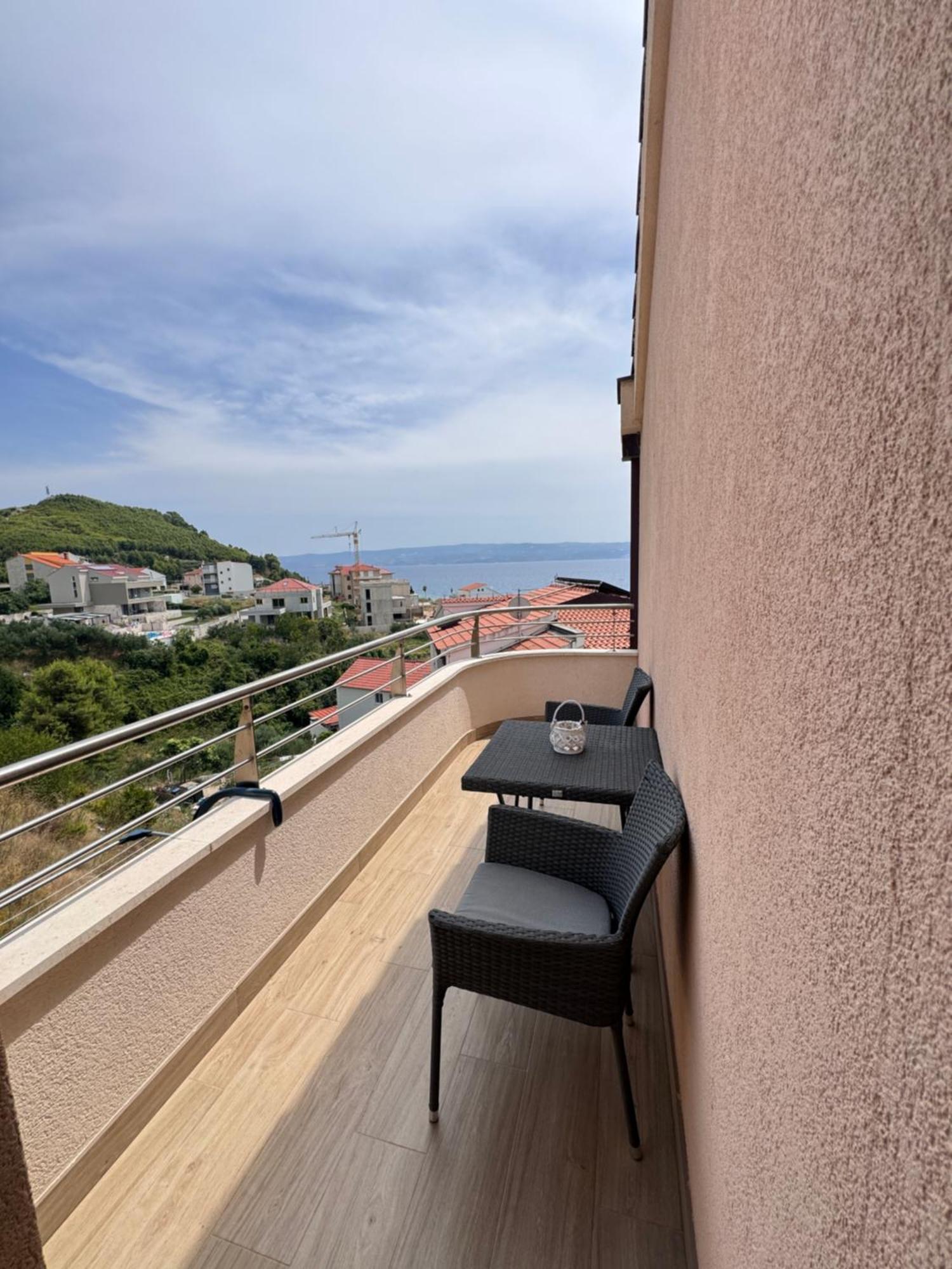 Apartments San Monte Podstrana Esterno foto